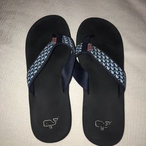 Vineyard Vines whale Flip-flops size 13